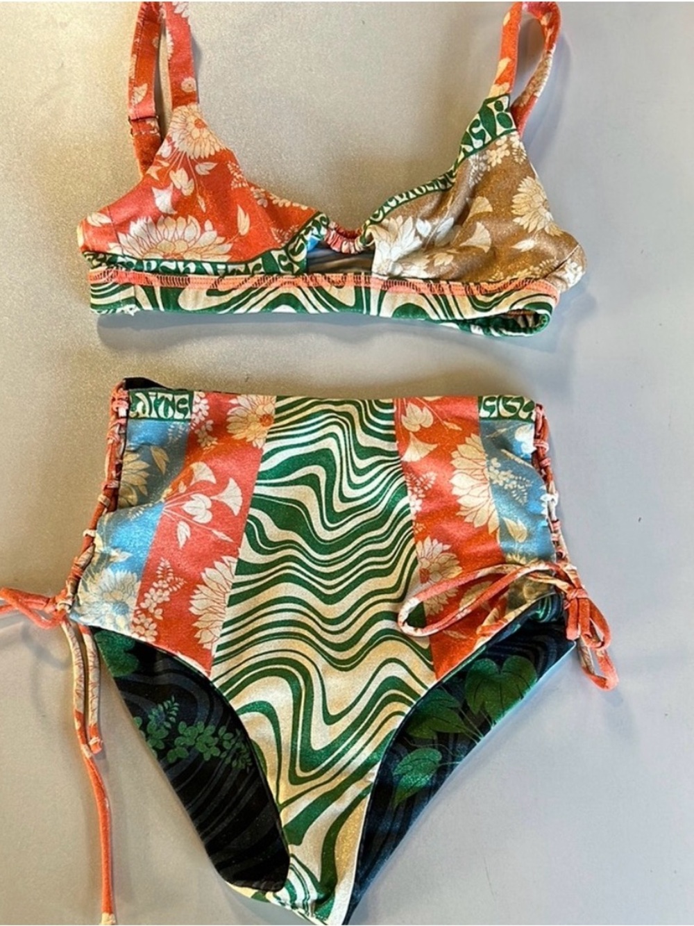AGUA BENDITA Women's Kaaw Bikini Set
Size S